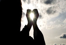 开云体育:比肩C罗!姆巴佩任意球世界波+梅开二度 皇马处子赛季已进33球.